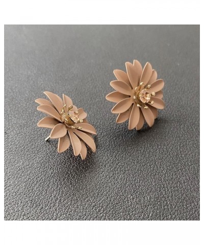 Chic Cute Boho Matte Flower Statement Stud Earrings with Gold Flower Bud for Women Sister Mom Lover and Friends Brown Daisy F...