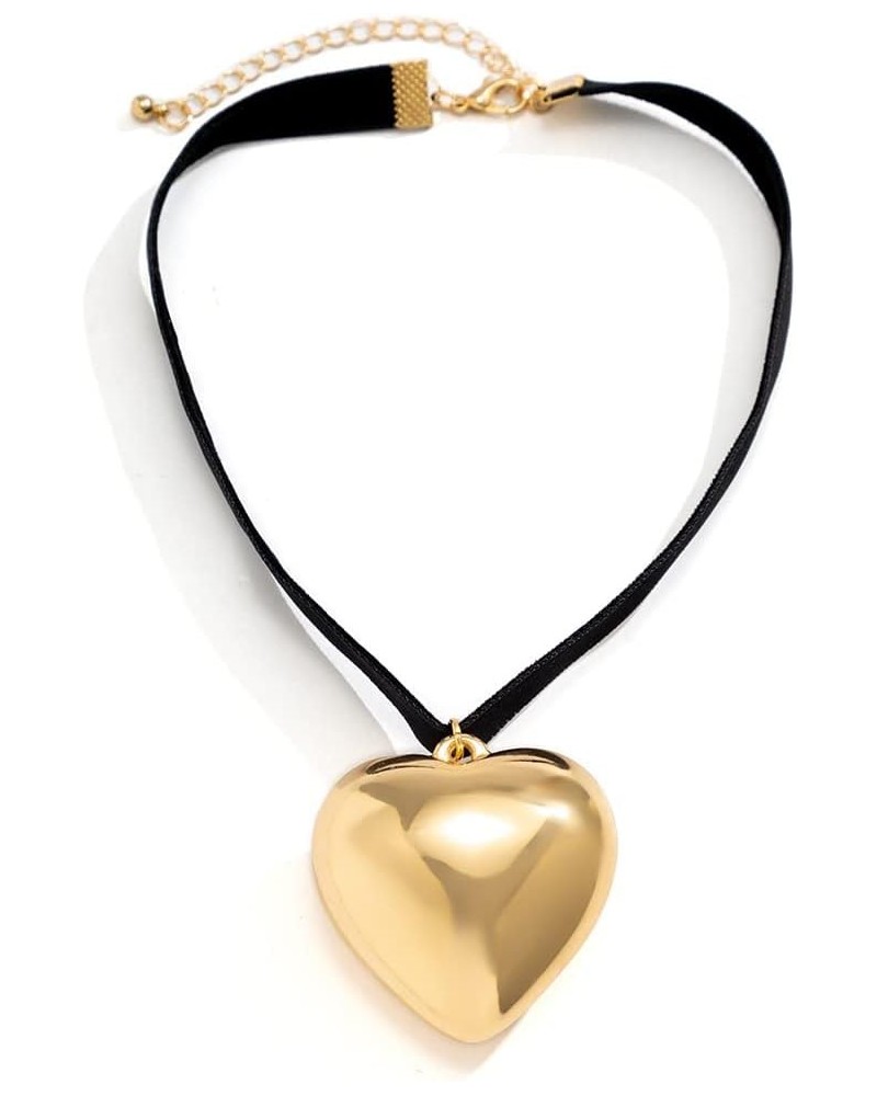 Velvet Choker Necklace, Heart-shaped Pendant Necklace Jewelry Gift for Women Girls Gold $6.59 Necklaces